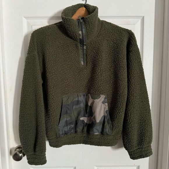 Aerie Fleece Pullover Quarter Zip Sweatshirt Olie Green Camo Womens Size Small - Picture 12 of 13